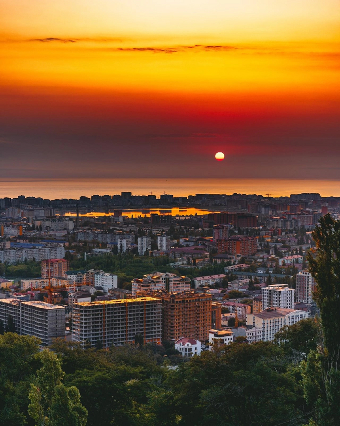 Закат в Махачкале, республика Дагестан