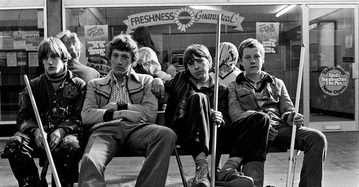 В начале 80 годов голландская фирма. Англия 70-80х молодежь. Англия 1970-е годы. Бедные в Британии в 1960-е. Молодежь 70е Великобритания.