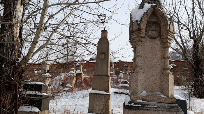 В  поисках клада: почему вандалы разрушают старинное еврейское захоронение? (фото, видео) Евреи, Кладбище, Вандализм, Клад, Захоронение, Длиннопост, История, Видео