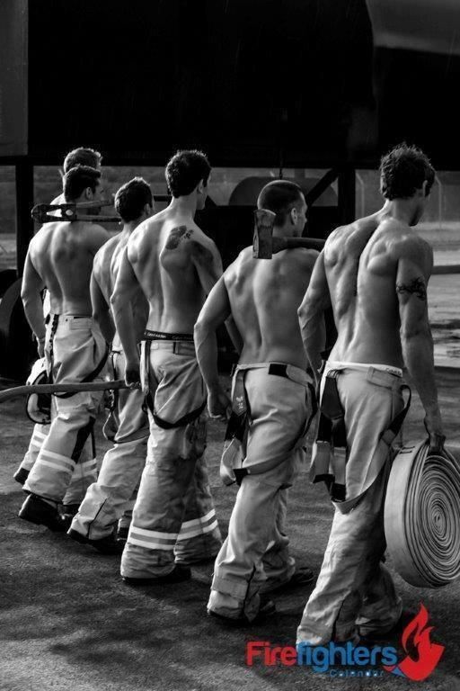 В копилку Лиги ГП 2212012 Мужской торс, Пожарные, Черно-белое фото, Мужчины