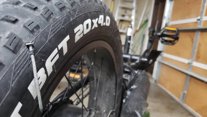 �-�������