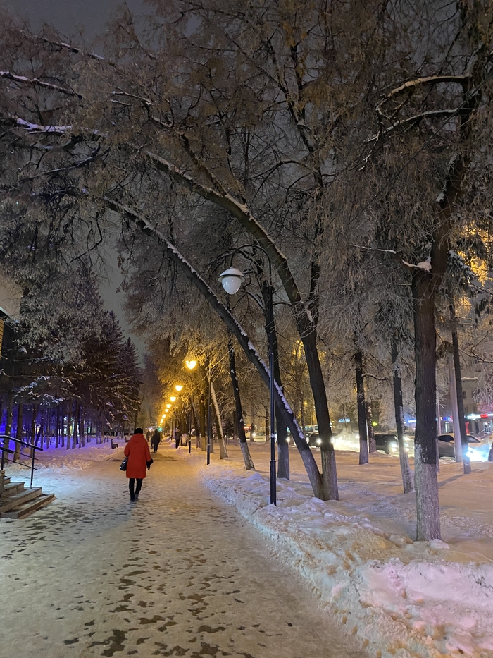 Дорога на работу Зима, Фонарь, Тротуар, Мобильная фотография