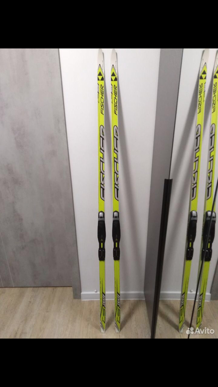 Настала зима, учимся кататься на лыжах