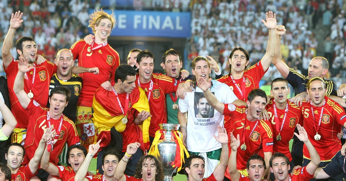 2008 год футбол чемпионат европы россия. Финал че 2008. Сборная России чемпион Европы 2008. Испания евро 2008. Евро 2008 чемпионы.