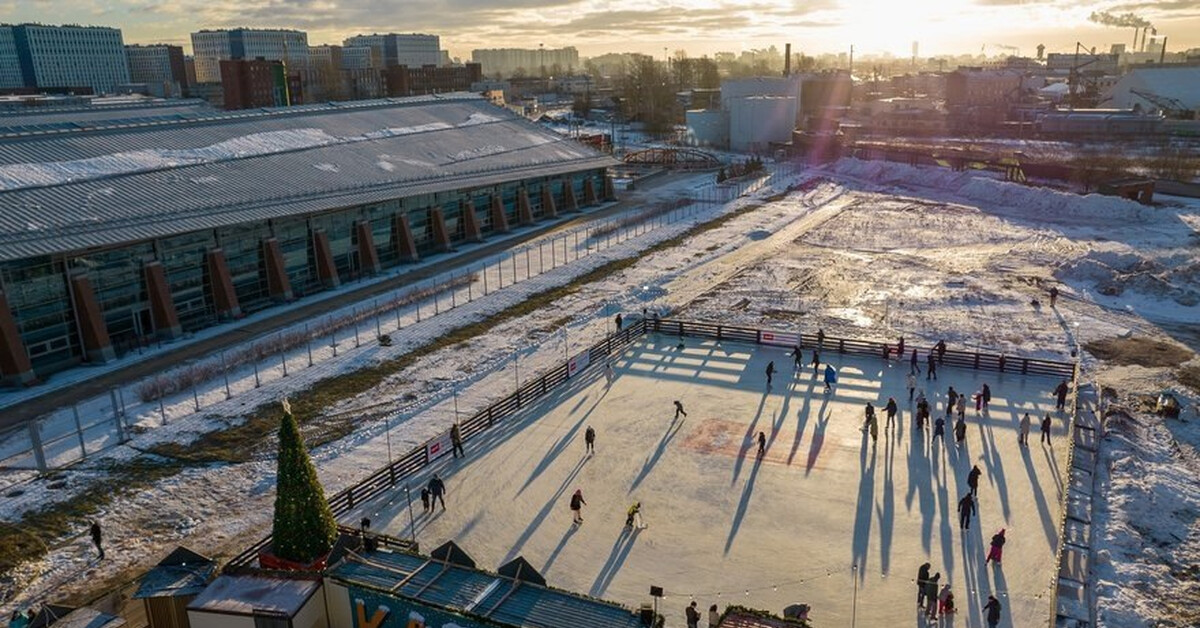 Открытые катки спб 2023 с прокатом. Каток в Санкт-Петербурге 2022. Большой каток. Каток Санкт-Петербург открытый. Самый большой каток в России.