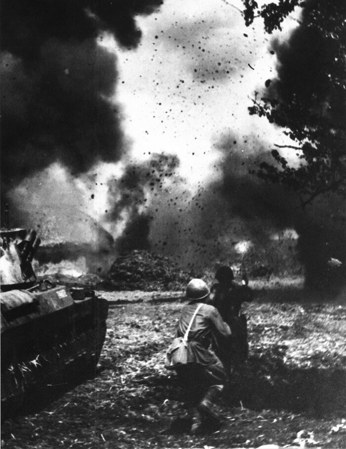   1942    , , , , ,  