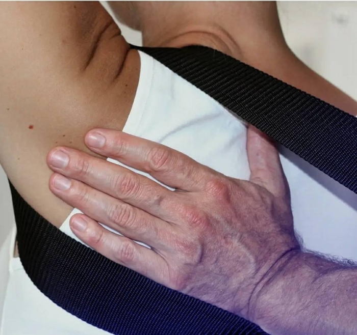 Физиотерапия плеча. Но мне пришлось посмотреть дважды