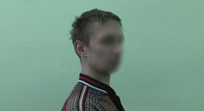 Екатеринбуржец колесил на такси по всему городу и решил сбежать не заплатив. Его друг напал на водителя