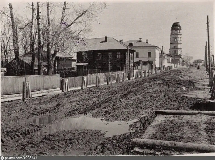 Улица Большевиков