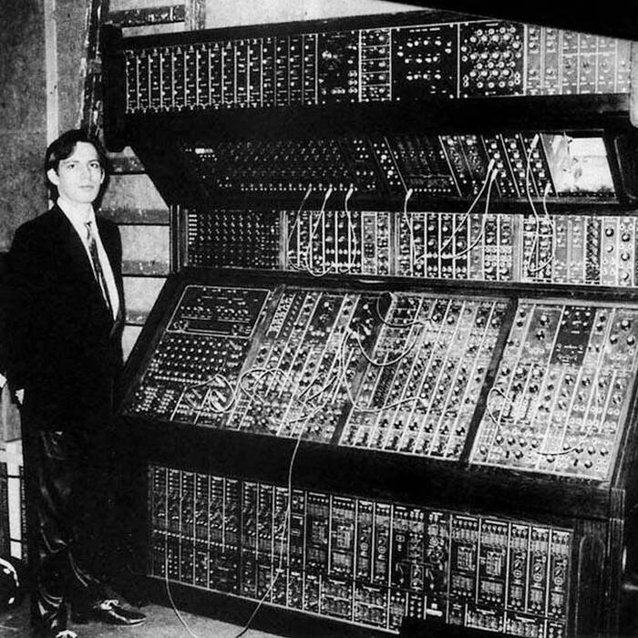       Moog, 1979   , - ,  