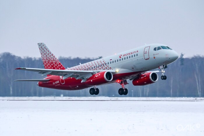 Суперджет-100 «Дзержинск» авиакомпании «Россия» в Нижнем Новгороде Sukhoi Superjet 100, Самолет, Авиация, Длиннопост