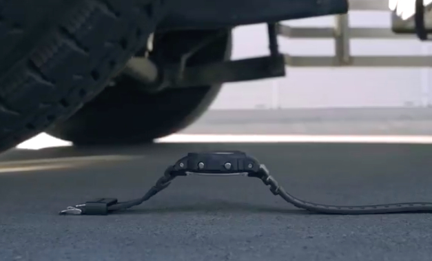 Эти часы переехал 25-тонный грузовик. И вот что с ними стало