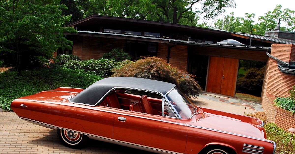 Почему автомобиль. Chrysler Turbine car (1963-1964). Крайслер турбайн. Крайслер турбайн 1963. Крайслер турбин кар.