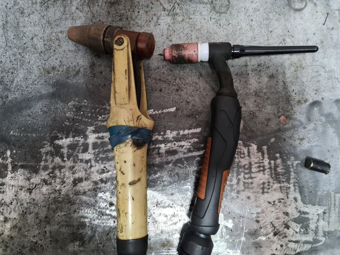 ���� � ���