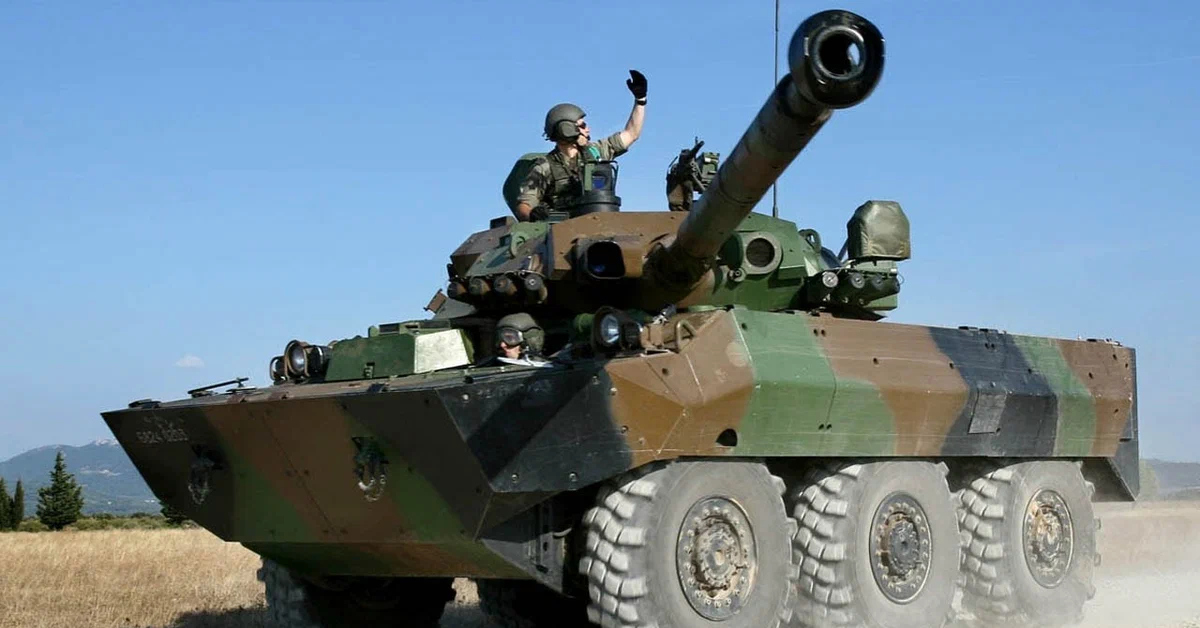 Amx 10 rc. AMX-10rc колесный танк. Колёсный танк Франция AMX-10rc. Колесные танки AMX-10 RC. Французские колесные танки AMX 10rc.