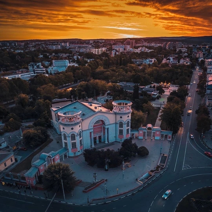 Рассвет над Симферополем