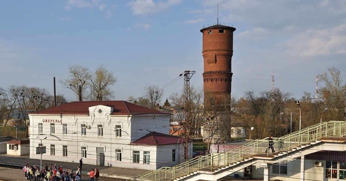 Станции барака. Водонапорная башня Кашира. Водонапорная башня ж/д станции Москва-Смоленская-Товарная. Водонапорная башня на ж/д станции Угрешская. Водонапорная башня станция Сухона.