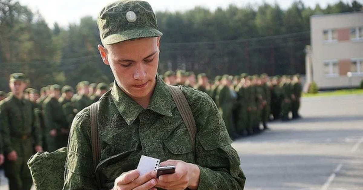 Видео призывников. Солдат призывник. Солдаты срочники.