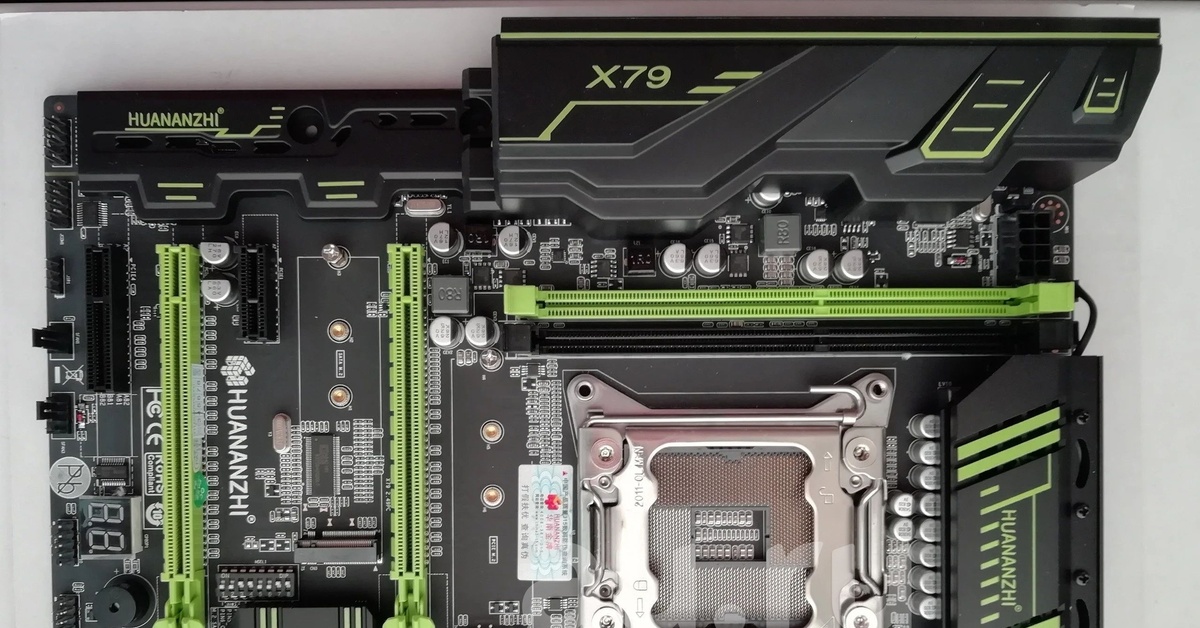 Huananzhi x99 коды. Материнская плата HUANANZHI x79. HUANANZHI x79 Luxury 3.1. HUANANZHI x79 + LGA 2011-3. HUANANZHI x79 Green 2.49.