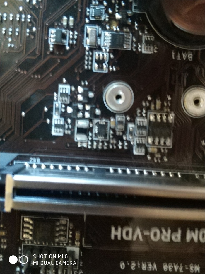 Подскажите что за микросхема на фото | Пикабу