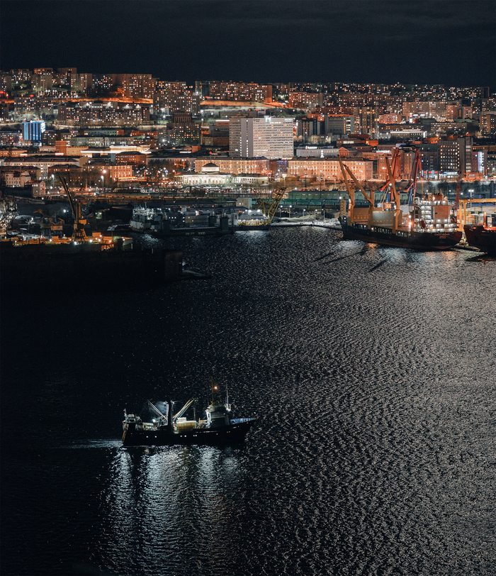 Вид на ночной Мурманск