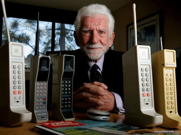 Создатель первого мобильного телефона рассказал о будущем смартфонов Телефон, Мобильные телефоны, Смартфон, Будущее