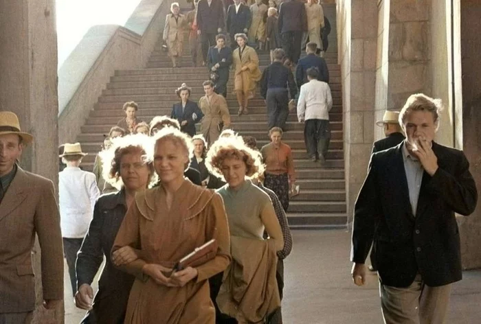 Послевоенная Москва глазами классика советской фотографии. Прогулка по Москве 50-х годов Старое фото, СССР, История города, 50-е, Москва, Семён Фридлянд, Колоризация, Фотография, Длиннопост