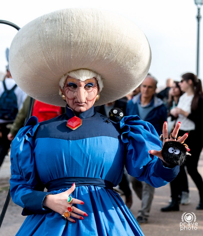 Колдунья с «Унесённые призраками»