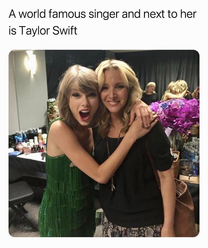 Знаменитая во всем мире певица и рядом с ней Тейлор Свифт