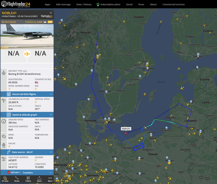    , , Flightradar24,   -52