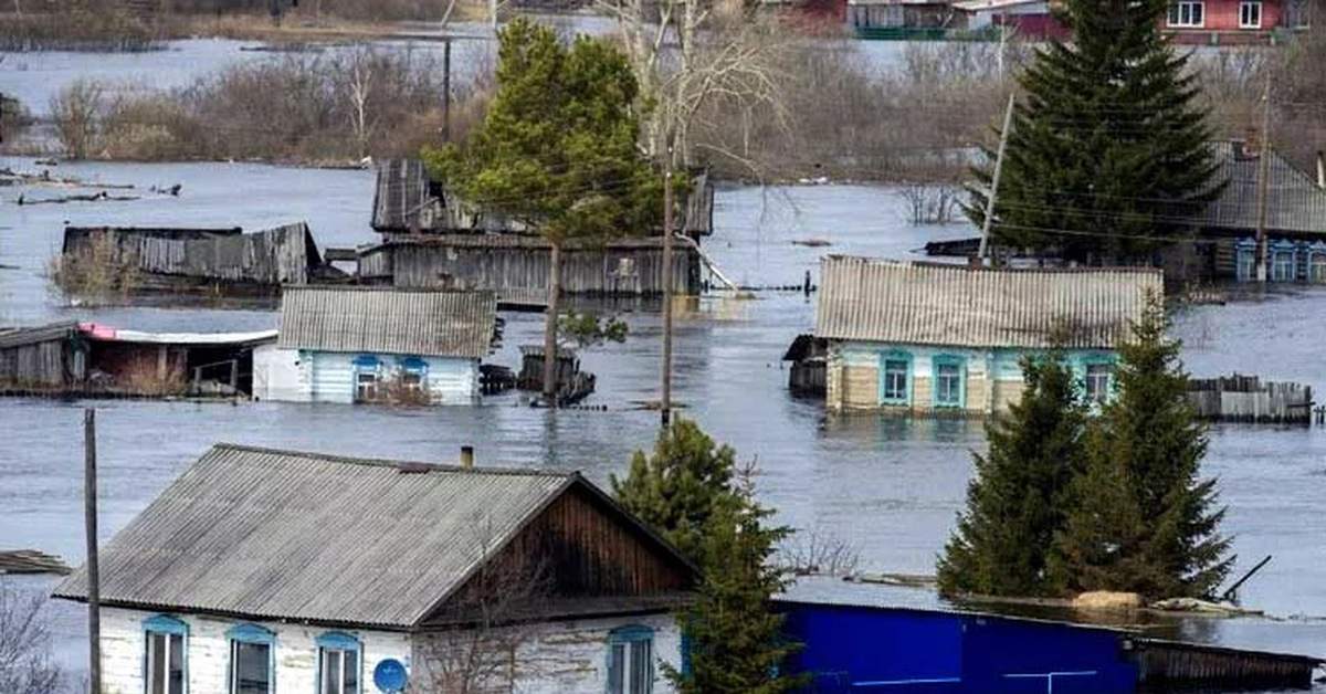 Возможное подтопление. Паводок. Затопление деревни. Половодье в деревне. Наводнение в деревне.