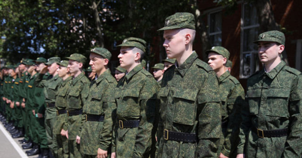 Военнослужащий в строю