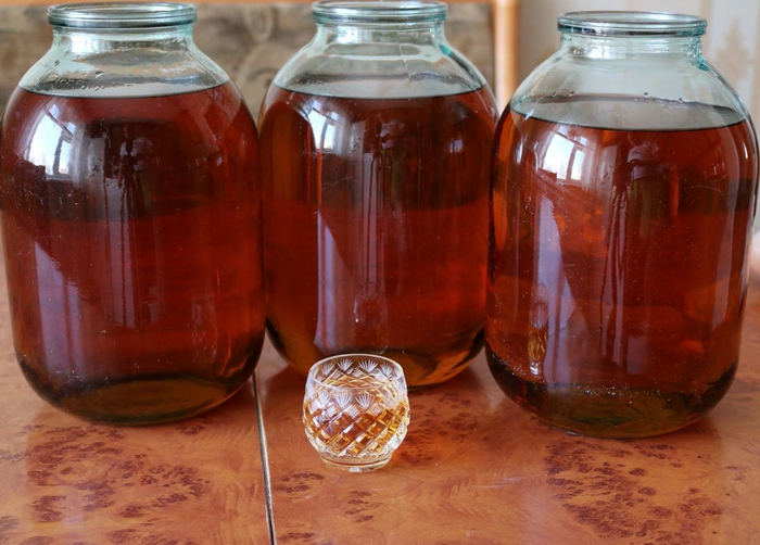 19 марта - День самогонщика