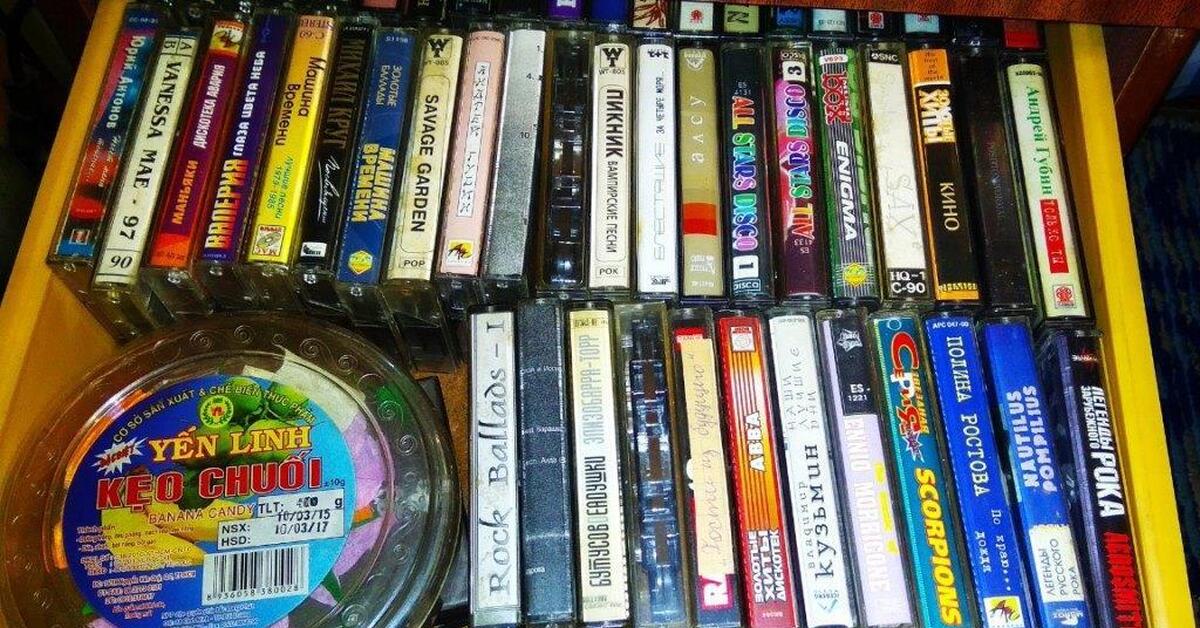 Кассеты 90 х. Кассета 90е. Обложки аудиокассет 90-х. Китайские аудиокассеты 90 годов.
