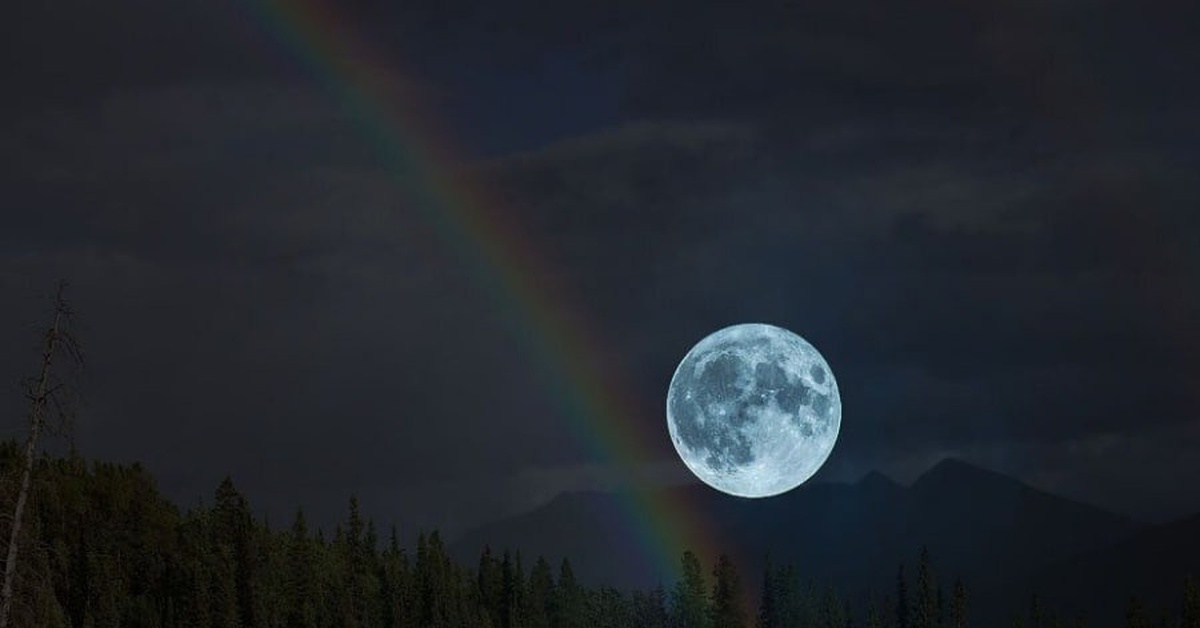 Физическое явление луны. Лунная Радуга явление. Ночная Лунная Радуга. Лунная Радуга природное явление. Гало Радуга вокруг Луны.