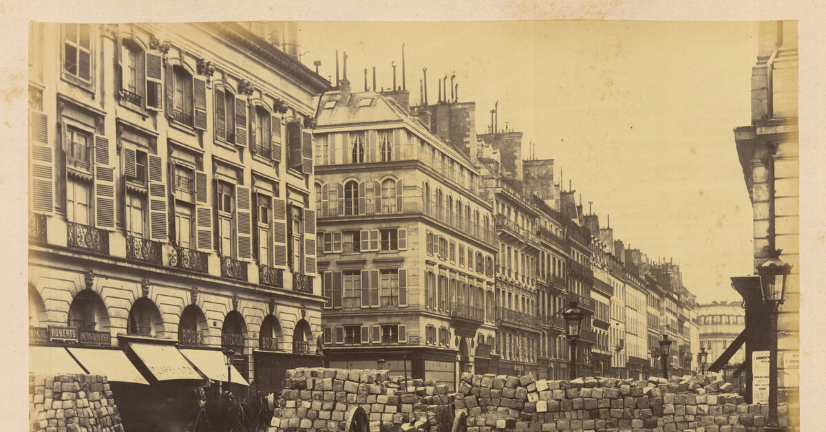 Париж после. Париж Коммуны 1871-год. 1870 Парижская коммуна. Баррикады Парижа 1871 год. Франция 19 век Парижская коммуна.