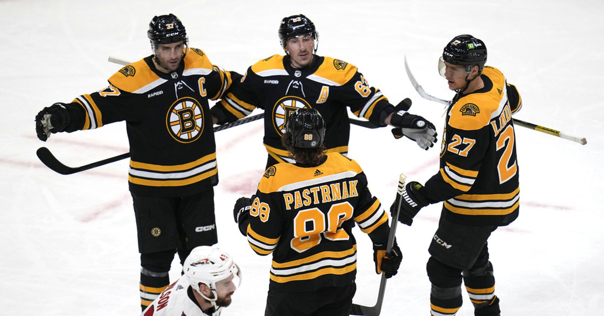 Бостон брюинз. НХЛ Boston Bruins. Маскот Бостон Брюинз. Даллас Старз Кубок Стэнли 1999. Бостон Брюинз форма 2023 2024.