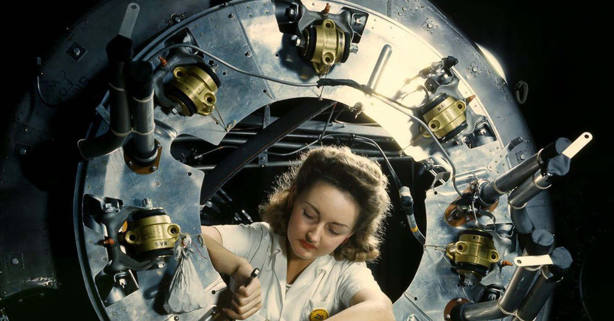 Девушка изобретатель. 3д принтер для детей. Девочка изобретатель. Девочка изобретает. Девочка изобретатель.