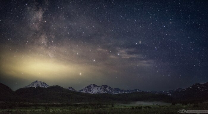 Звездное небо над вулканами и Налычевской долиной