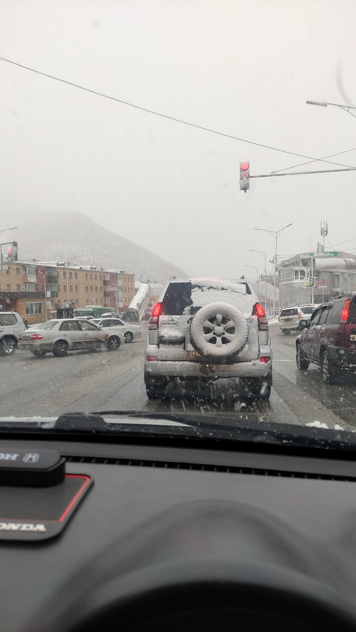 На краю земли весна кончилась