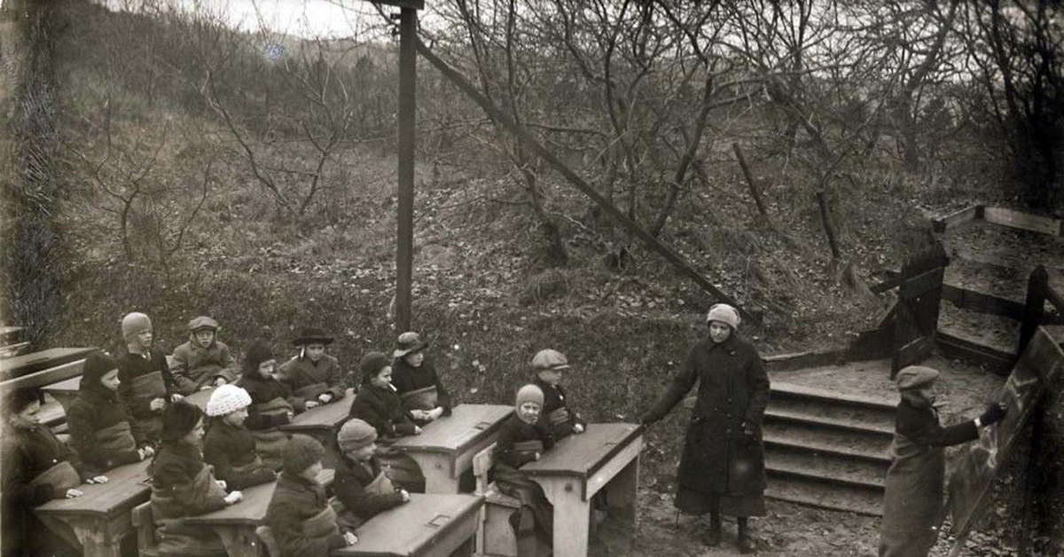 Школ вов. Лесные школы в СССР. Школа 1918. Школа 1918 года. Школа вторая мировая война.