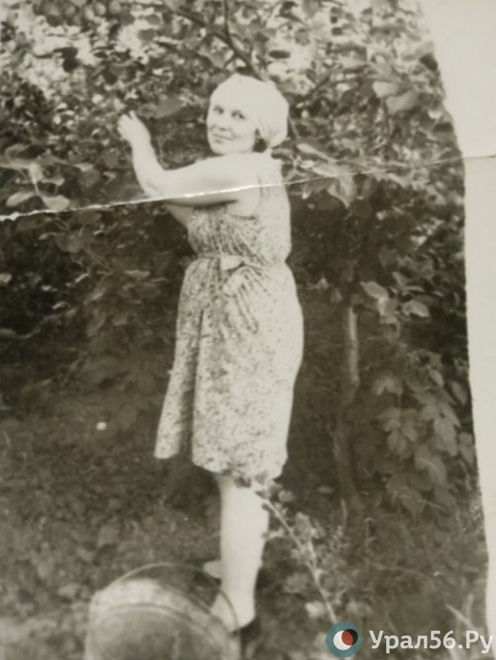 На демонстрацию или в огород. Как 1 Мая отмечали жители Орска во время СССР? Оренбургская область, Ретро, 1 мая, СССР, Длиннопост, Лесопитомник, Лесовосстановление, Саженцы