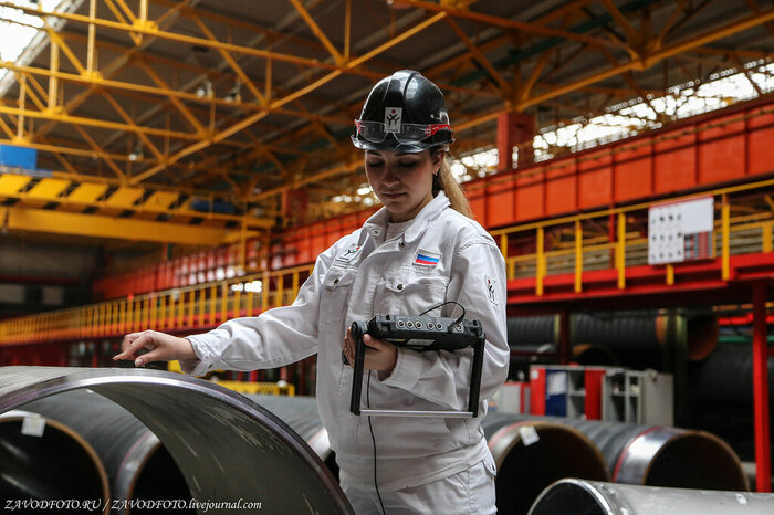 Из серии «Именно они делают Россию великой» / снято мной на заводе «ЭТЕРНО» в Челябинске