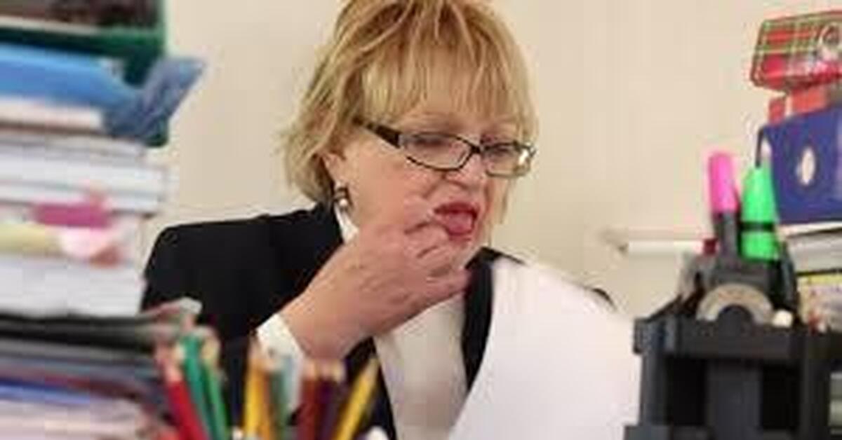 Профессия бухгалтер. Бухгалтер по старому. Бухгалтер по старому. Бухгалтер по старому. Женщина бухгалтер.