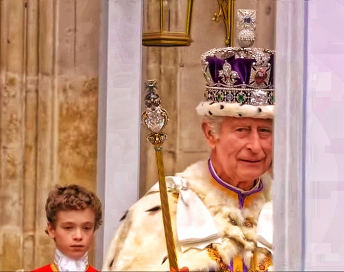 Короновали