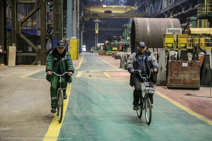 Из серии «Именно они делают Россию великой» / снято мной на заводе «Атоммаш» (входит в Госкорпорацию Росатом)