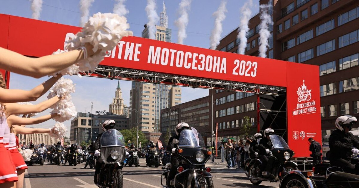 Московский мотофестиваль 2024. Мотоколонна. Московский мотофестиваль. Колонна мотоциклистов. Московский мотофестиваль 2023.