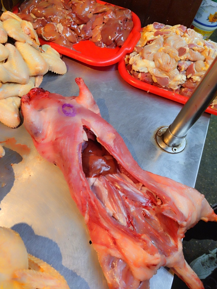 Поделитесь, пожалуйста, как на вкус нутрия?