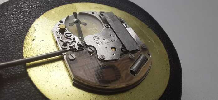 Удачный ремонт кварцевых часов | Пикабу