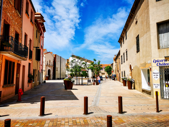 Salses-le-Chteau, France Фотография, Франция, Мобильная фотография, Huawei P30 PRO, Уличная фотография, Прогулка по городу, Длиннопост